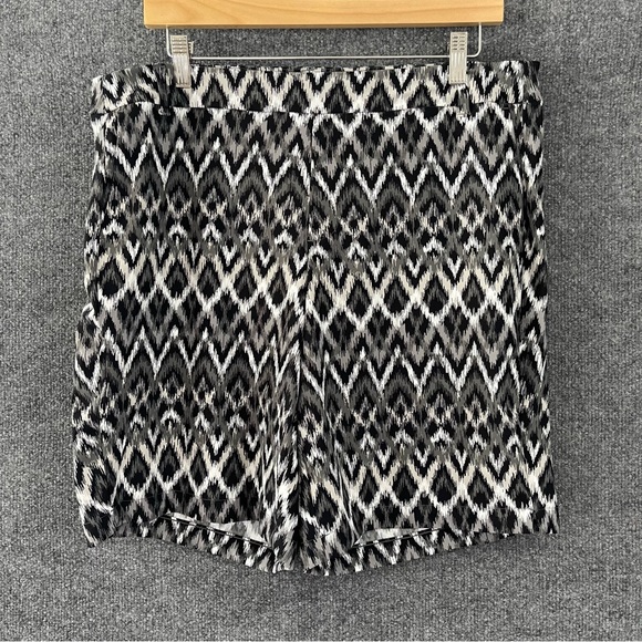 SPANX Womens Sunshine Shorts Size XL Pull On Gray Quick Dry Beach Vacation - Picture 2 of 8